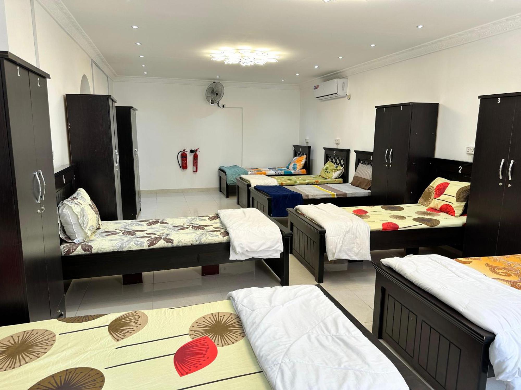 International Abu Dhabi Hostel Exterior foto